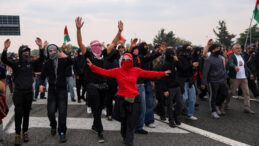 Tel Aviv ile Kardeş Şehir Olmak İstemeyen Halk Sokağa Döküldü
