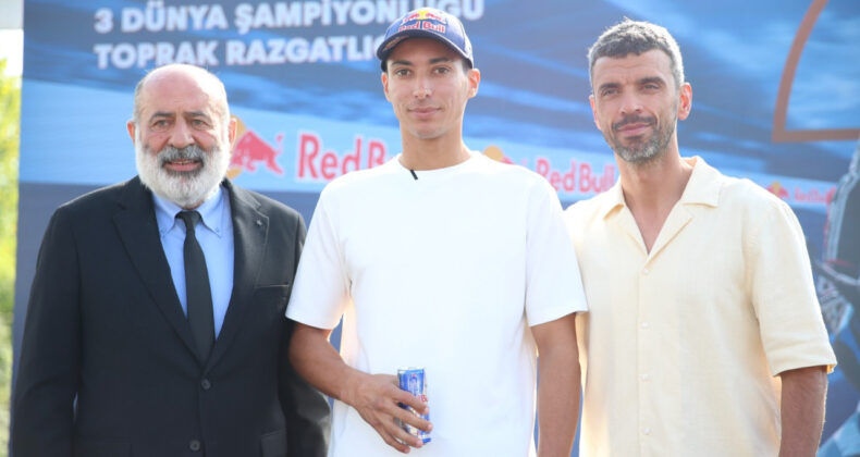 Toprak Razgatlıoğlu, babasının hayalini gerçekleştirdi: Dünya şampiyonu olmamı görmek istiyordu
