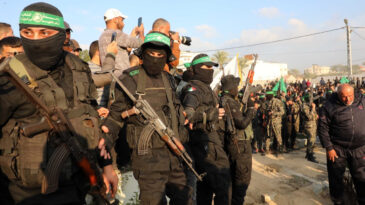 Trump'tan Hamas'a Silah Kullanım İzni