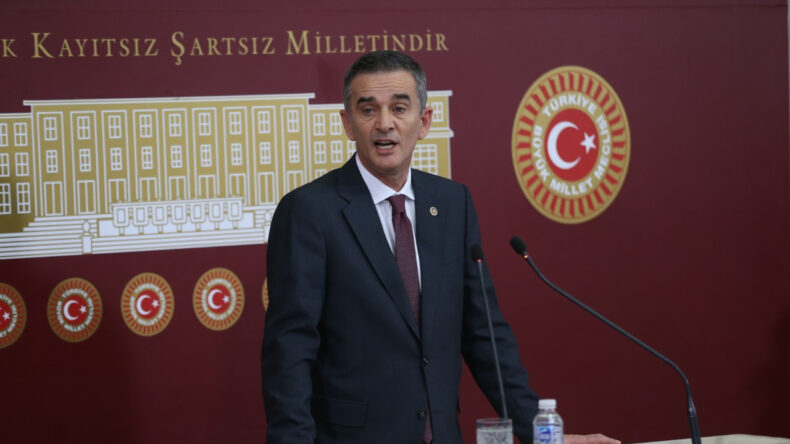 Ümit Dikbayır, CHP'ye Katılma Kararı Aldı