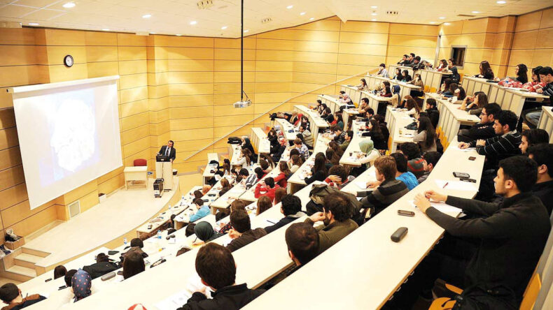 &Uuml;niversiteler Yabancı &Ouml;ğrencileri Tercih Ediyor