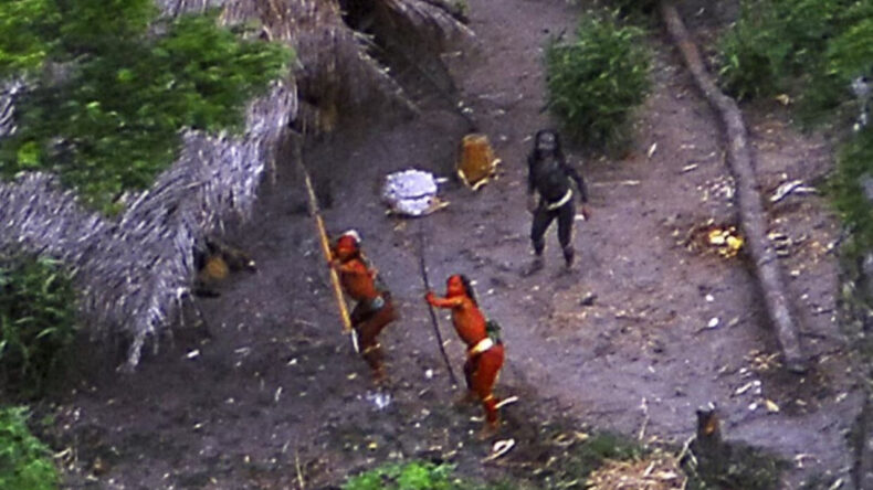 Uzmanlardan &ccedil;arpıcı rapor: Beğeni uğruna izole kabileleri yok oluşa s&uuml;r&uuml;kl&uuml;yorlar