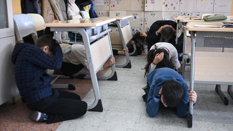 Yarın Okullarda Kapsamlı Tatbikat Gerçekleştirilecek