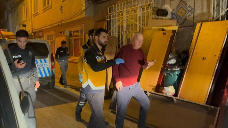 Yaşları 80'i bulan üç amca fenalaşınca ekipleri kandırmaya çalıştı