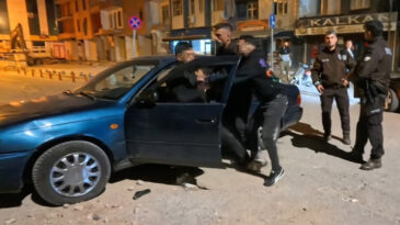 Yere T&uuml;k&uuml;rme Kavgası: 5 G&ouml;zaltı