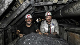 Yerin Altında Hayat Sürenler