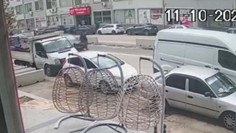 Yoldan Karşıya Geçen Yayaya Otomobil Çarptı