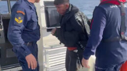 Yüzerek Yunanistan'a Geçmeye Çalıştı