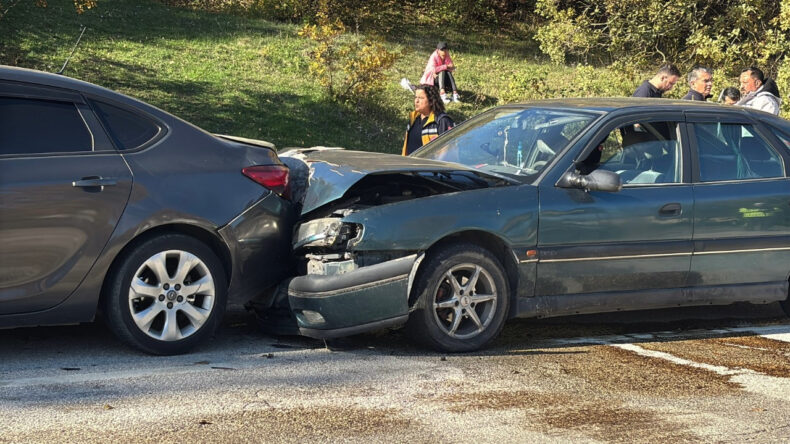 Zincirleme Kazada 3 Kişi Yaralandı