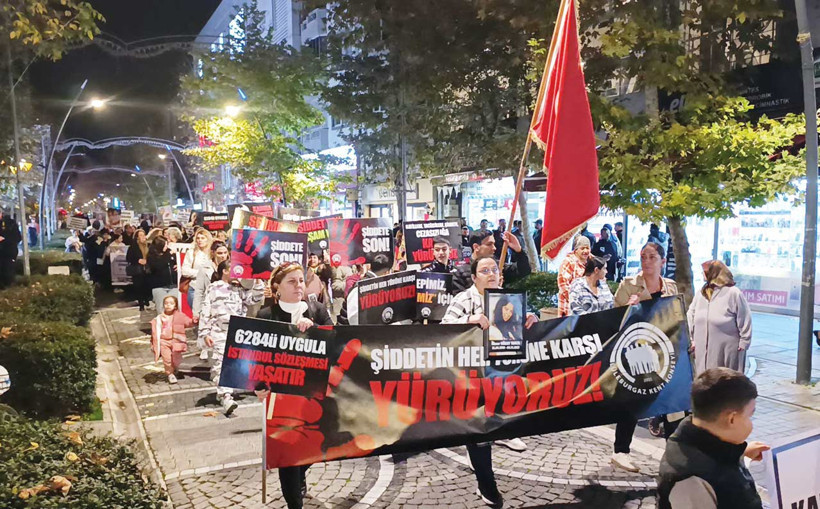 Kadınlar İsyan Ediyor