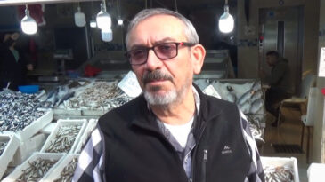 '10 Liralık Verir Misin?' Teklifi Tetikledi, Askıya &Ccedil;ıkardı