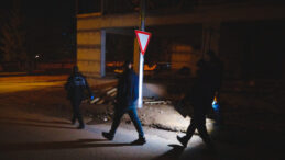 'Kız meselesi' bahanesiyle az kalsın &ouml;ld&uuml;receklerdi