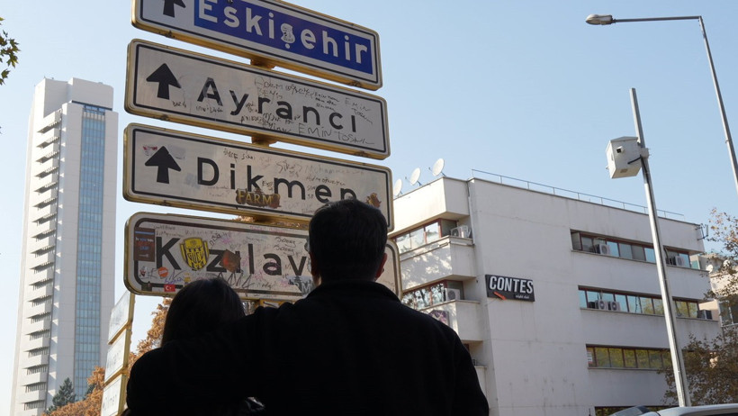 Sosyal Medya Akımına Katılan Genç