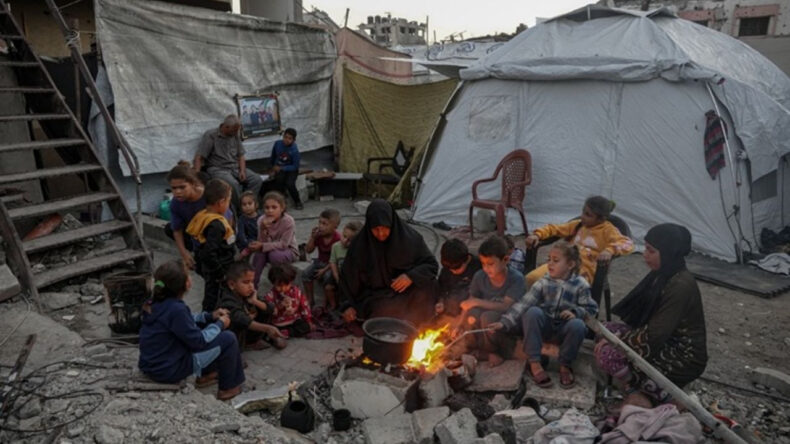 5 Oğlu Hayatını Kaybetti, 36 Torununa Bakıyor