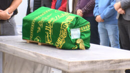 6 Aylık Kaan, Alkoll&uuml; S&uuml;r&uuml;c&uuml;n&uuml;n Kurbanı Oldu: G&ouml;zyaşlarıyla Uğurlandı