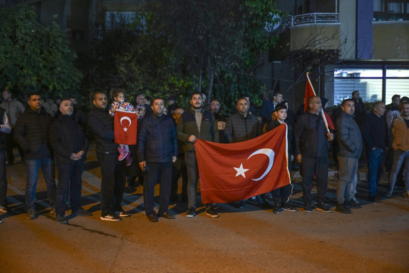 Vatandaşlar şehit askerler için toplandı