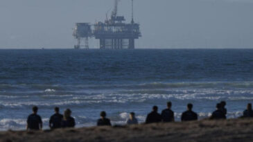 ABD, California ve Florida Kıyılarında Petrol Arayışında