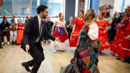 ABD'de Farklı Seçim: Kapitalizmin Kalesinde Sosyalist Belediye Başkanı Adayı Önde