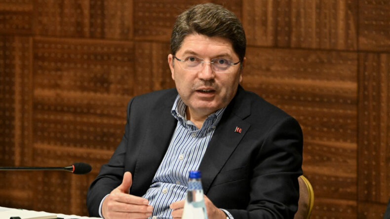 Adalet Bakanı'ndan İmralı Yanıtı