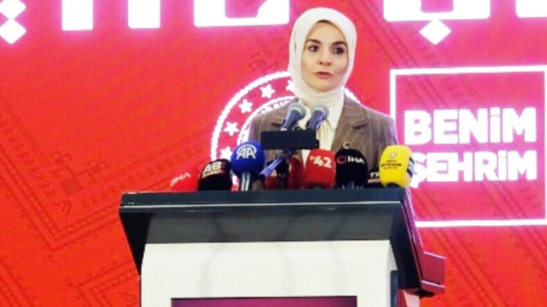 Aile Bakanı G&ouml;ktaş, Aile Şurası'nda &Ouml;nemli A&ccedil;ıklamalarda Bulundu: Aile Yapısı Tehlikede