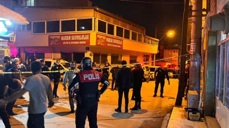 Aile İçindeki Anlaşmazlık Kanlı Bitti: İzmir'de Saldırıda Ölü ve Yaralılar Var