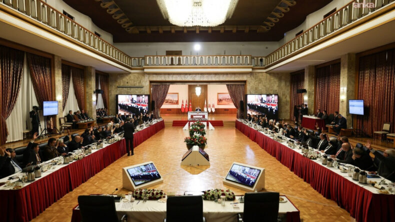 AKP ve CHP İmralı Konusunda Toplanıyor