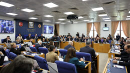 AKP ve Muhalefet Arasında 'Okullarda &Uuml;cretsiz Yemek' Tartışması