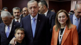 AKP'li Başkan Duygu Mar&ccedil;alı Doğru İstifa Etti: "Saldırılara Maruz Kaldım"