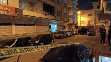 Alacak Meselesi Kanlı Bir &Ccedil;atışmaya D&ouml;n&uuml;şt&uuml;: İki &Ouml;l&uuml;, &Uuml;&ccedil; Yaralı