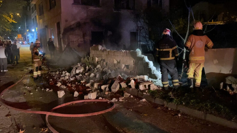 Alevler Bir Anda Yükseldi: Tek Katlı Ev Kül Oldu