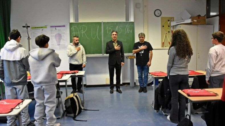 Almanya'da Bir Lisede Alevilik Dersi Başlatıldı