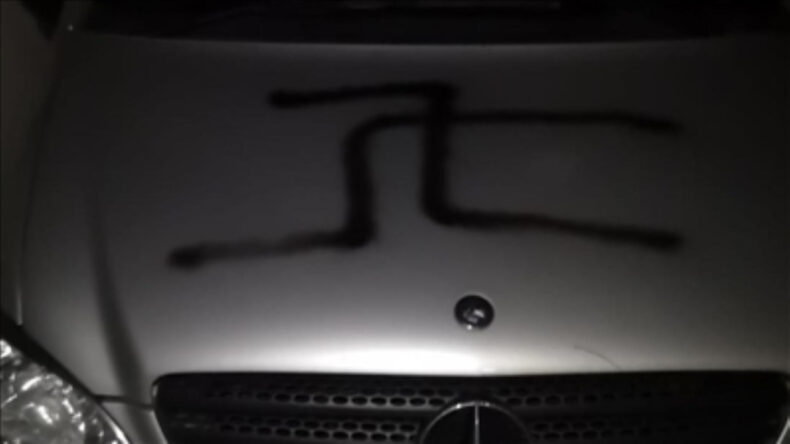 Almanya'da Korkutucu Olay: İnsan Kanıyla Çizim Yapıldı