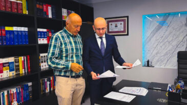 Almanya'dan d&ouml;nd&uuml;, 200 milyon TL dolandırıldı
