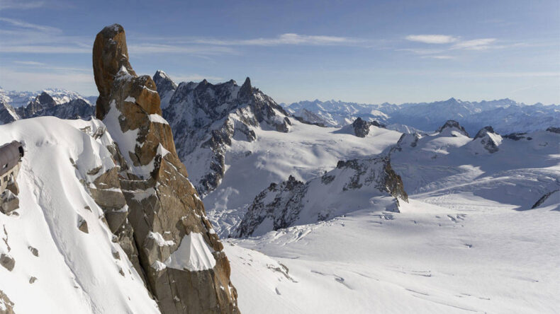 Alpler'de Çığ Faciası: Beş Kişi Hayatını Kaybetti