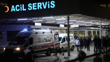 Ankara'da İki Ara&ccedil; Kafa Kafaya &Ccedil;arpıştı: 4 Kişi Hayatını Kaybetti, 3 Kişi Yaralandı