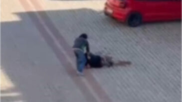Annesiyle İlişkisi Olan Adamı Sokak Ortasında &Ouml;ld&uuml;rd&uuml;