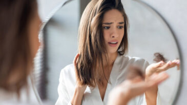 Anormal Saç Dökülmesine Dikkat: İşte Nedenleri ve Etkili Yöntemler