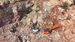 Arama Çalışmaları Başladı: Göçük Altındaki Şoför İçin Seferberlik