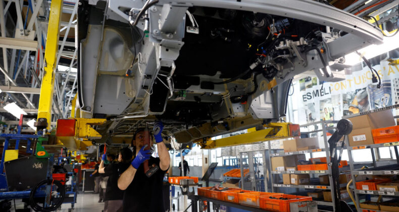 Avrupa'da Sanayi Üretiminde İyileşme Belirtileri