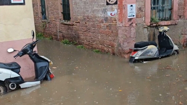 Ayvalık'ta Metrekareye 55 Kilogram Yağış Düştü