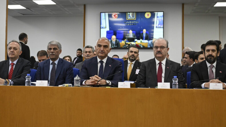 Bakan Ersoy’dan 78 cana 4 dakika