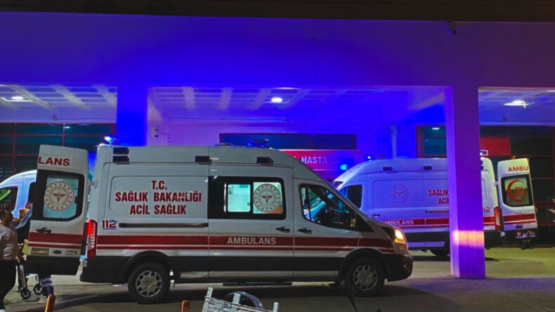 Başakşehir'de Okuldaki Gıda Zehirlenmesi Nedeniyle 2 G&ouml;zaltı
