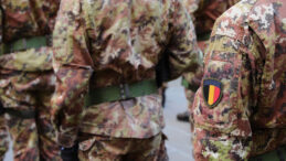 Belçika Savunma Bakanı 17 Yaşındaki Gençleri Askerlik Hizmetine Davet Etti