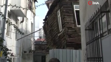 Beyoğlu'nda 2 Katlı Bina &Ccedil;&ouml;kt&uuml;