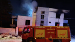 Bir anda alevler yükseldi, ev kullanılamaz hale geldi