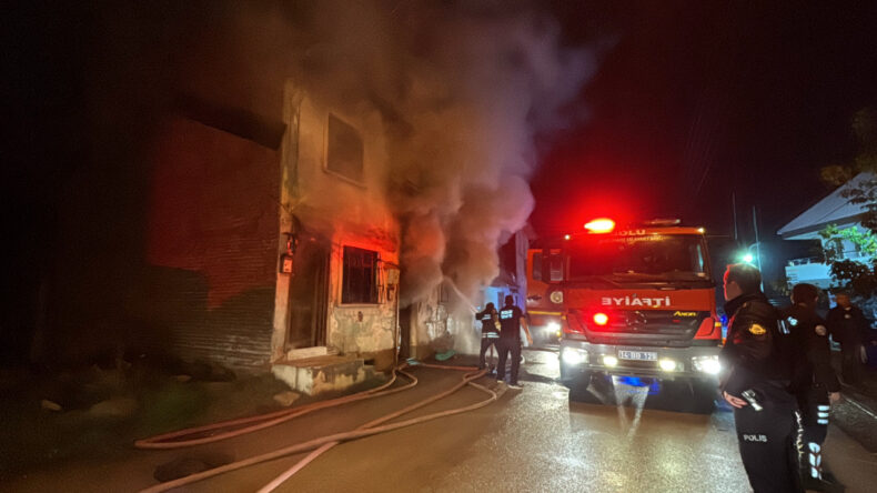 Bolu'da Ahşap Evde Soba Yangını: 1 Yaralı