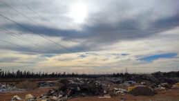 Boş arazide çöp yığınları: Her gün ateş yakılıyor