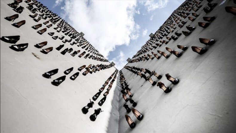 Bu yıl 300'den fazla kadın öldürüldü: 'Sessizlik, cinayetlere cesaret oluyor'