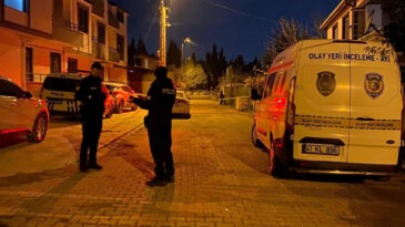 &Ccedil;amaşırhanede Bı&ccedil;aklı Kavga: 1 &Ouml;l&uuml;, 1 Yaralı