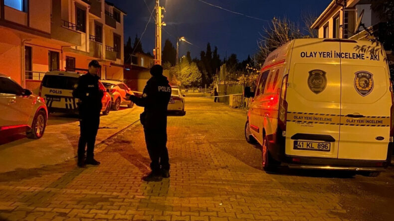 &Ccedil;amaşırhanede Bı&ccedil;aklı Kavga: 1 &Ouml;l&uuml;, 1 Yaralı